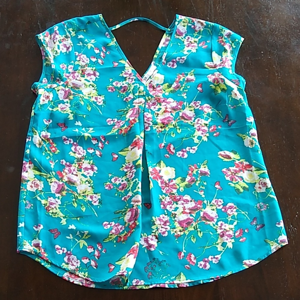 DR2 Double V-Neck Top